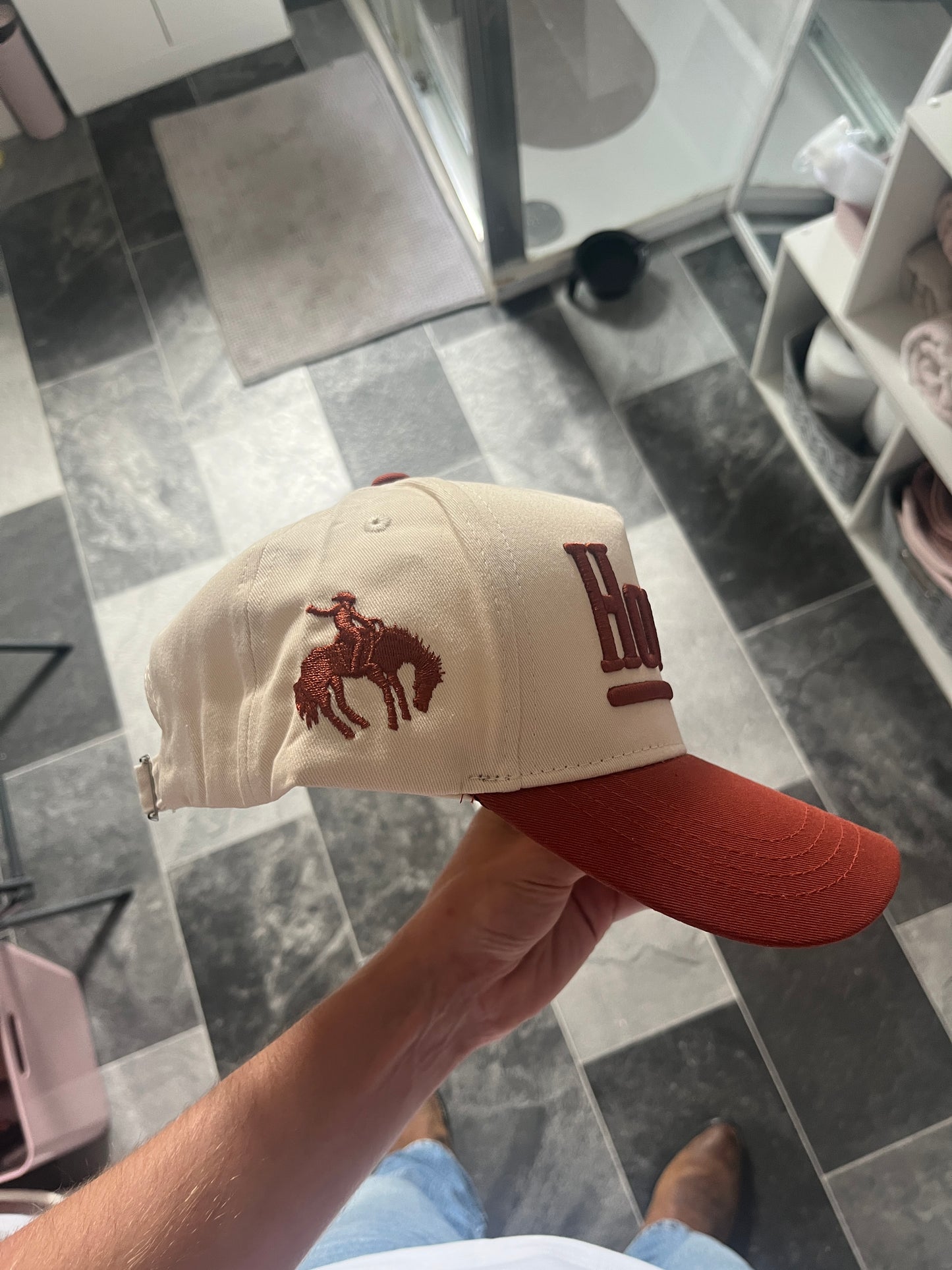 Howdy Slogan Cowboy Cap