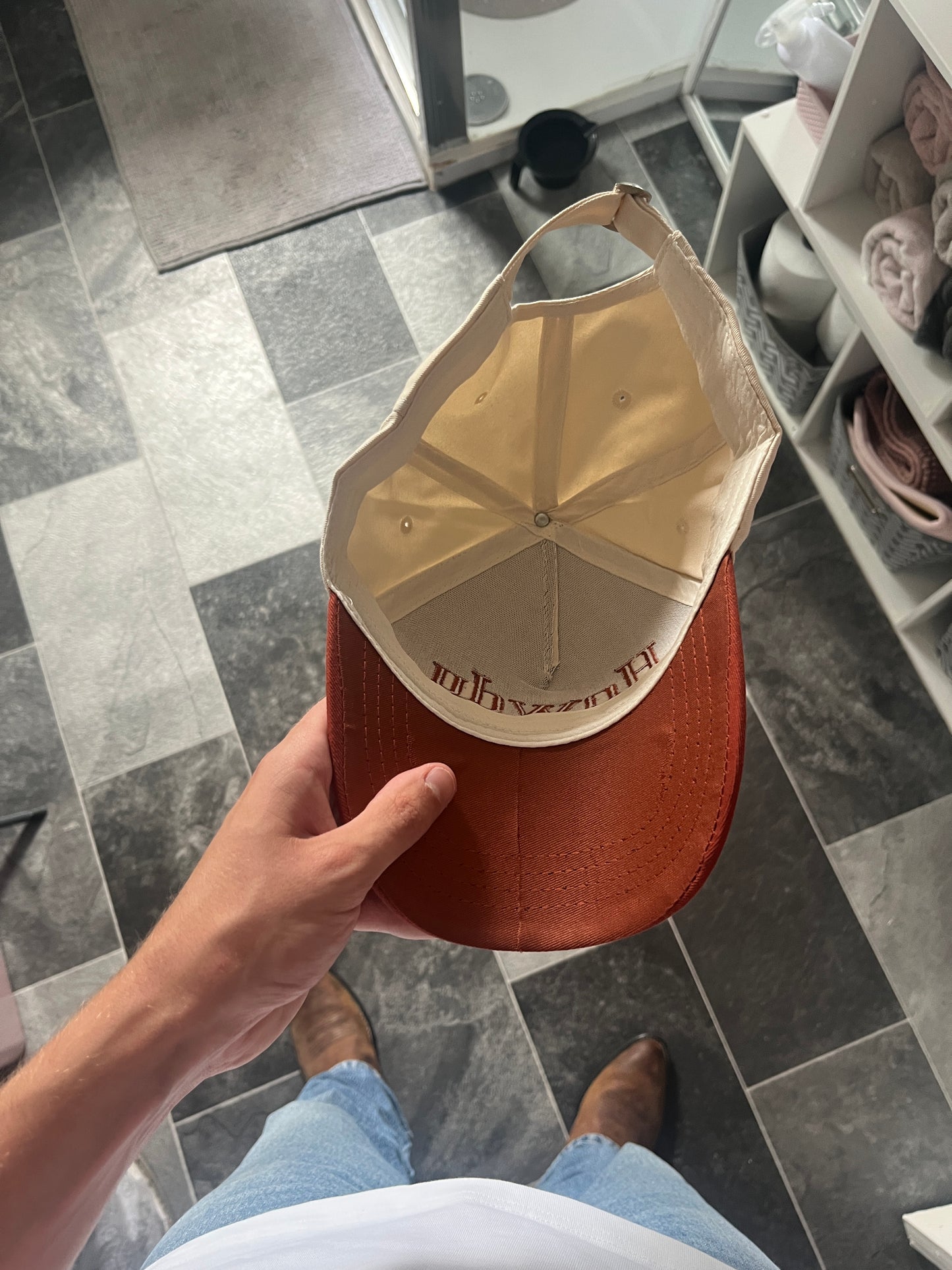 Howdy Slogan Cowboy Cap