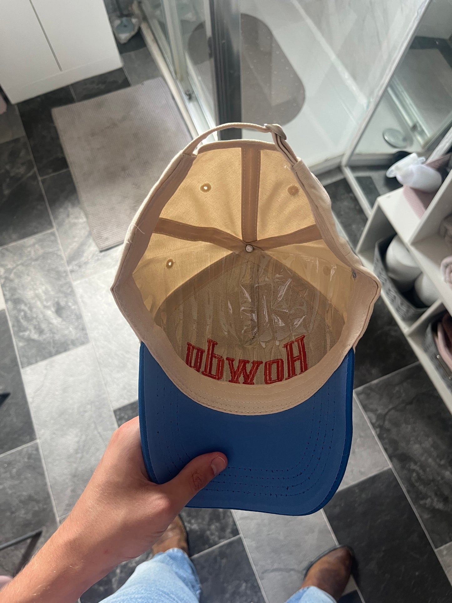 Howdy Slogan Cowboy Cap